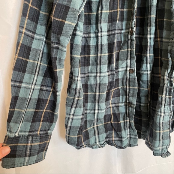 ST JOHNS BAY Men’s Green Blue Plaid Flannel Long Sleeve Size Medium - Picture 4 of 11